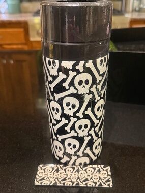 Frost Buddy Universal XL black & white Skulls & Bones~GLOWS💀🖤👀Halloween~NEW